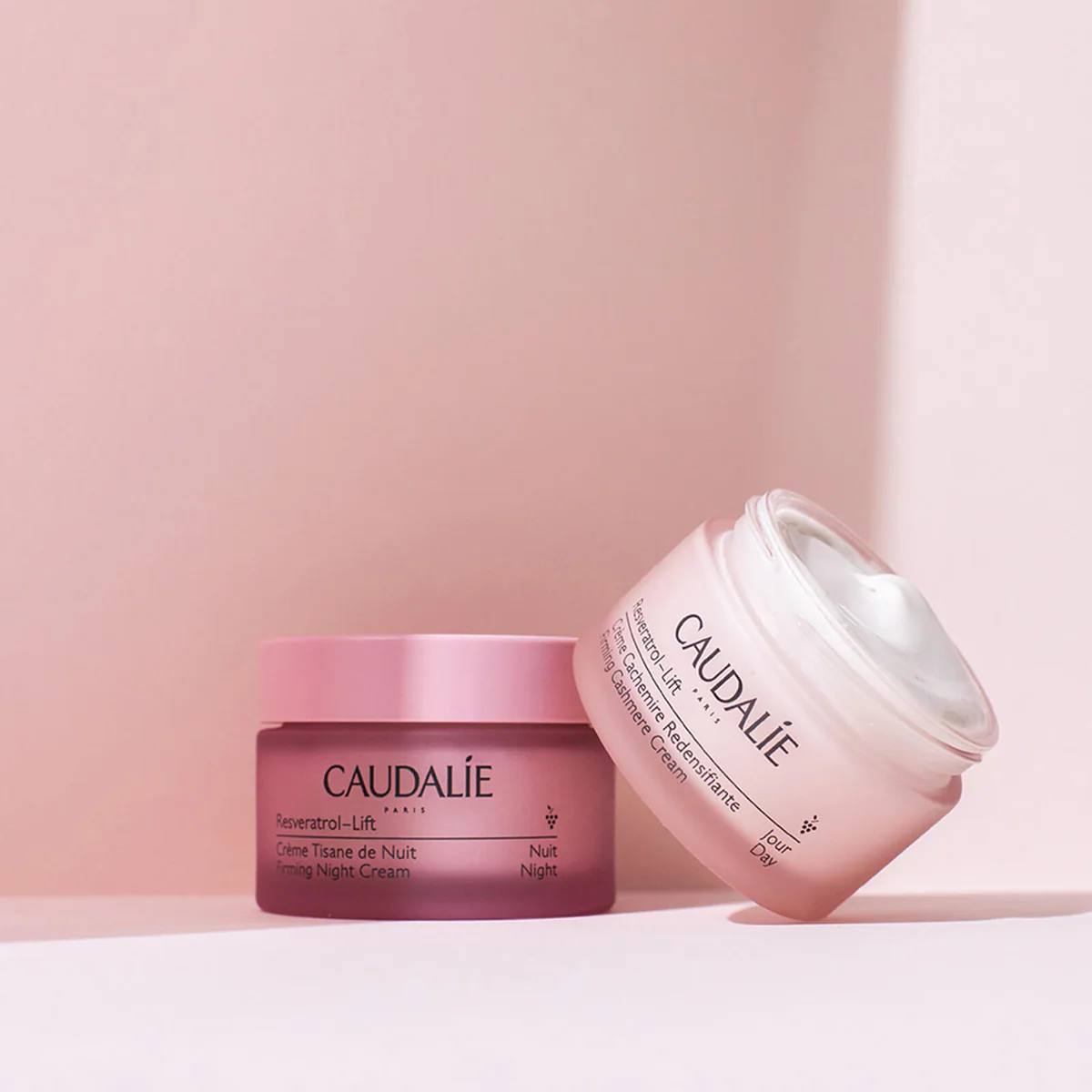 کرم شب سفت‌کننده کدلی Caudalie Resveratrol-Lift Firming Night Cream حجم 50 میلی‌لیتر؛ نمای تکمیلی 2