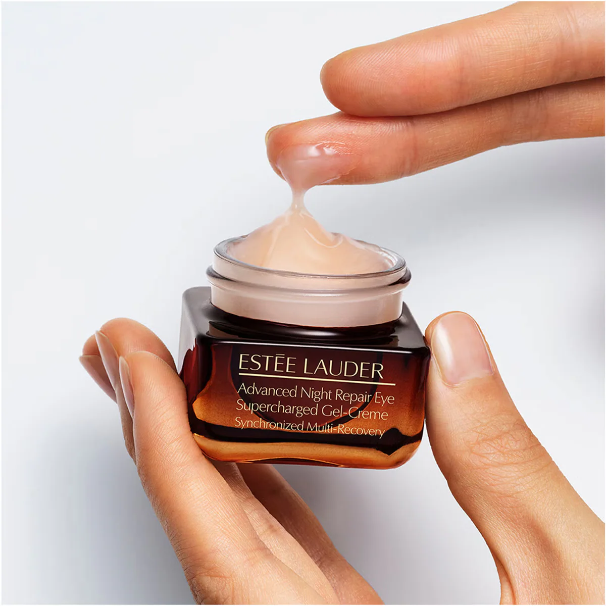ژل‌کرم دور چشم استی لادر Estée Lauder Advanced Night Repair Eye Supercharged Gel-Creme حجم 15 میلی‌لیتر؛ نمای تکمیلی 2