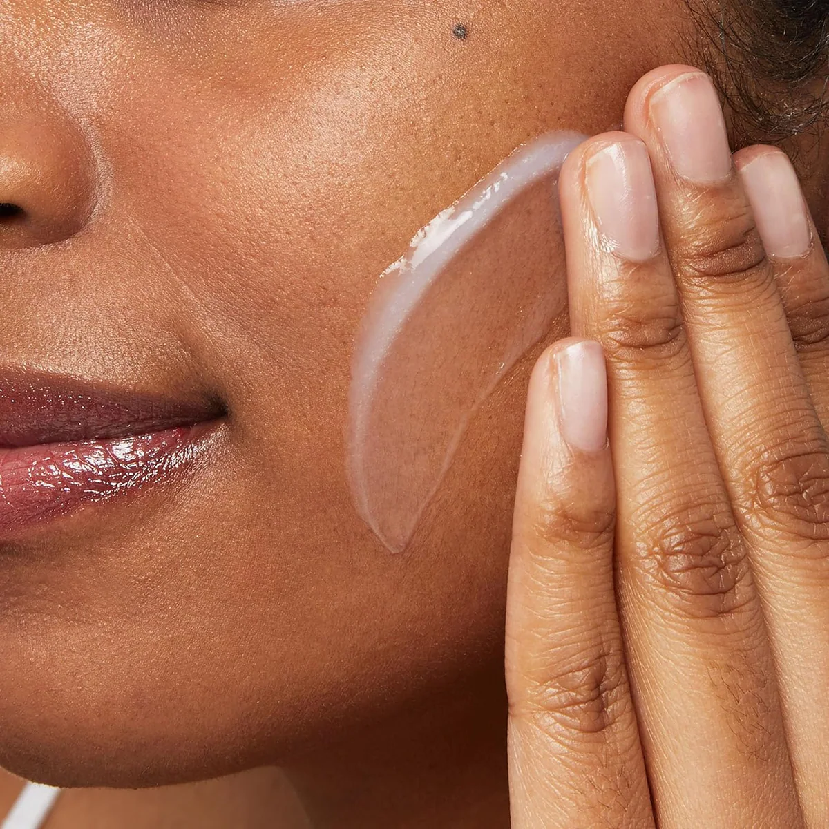 شوینده سراوی CeraVe SA Smoothing Cleanser حجم 236 میلی‌لیتر؛ نمای تکمیلی 5